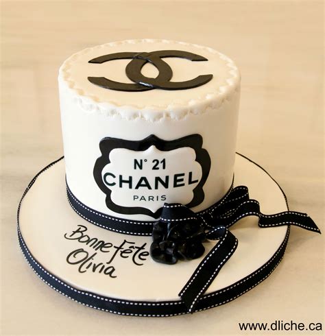 chanel chocolate cake|traditional Chanel cakes.